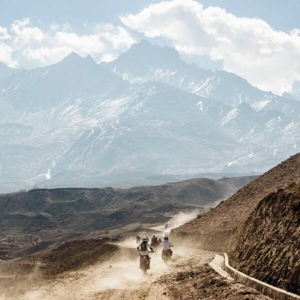 Motorradreisen Nepal Pokhara Friedenspagode Berge